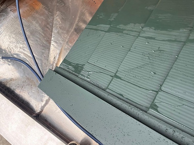 甲府市　屋根カバー工事